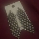 EXPRESS Chandelier earrings Photo 0