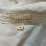 Cloth & Stone  Anthropologie White Button Up Collared‎ Shirt Size Small Photo 2