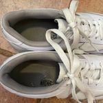 Volatile kicks sneaker with a silver detail size 7 Photo 2