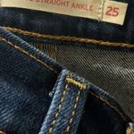 Levi's Levi’s Jeans Women's size 25 Ribcage Straight Ankle Jeans Dark Indigo Blue Photo 4