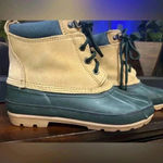 Lands' End  Women's Genuine Nubuck Leather & Rubber Duck Ankle Boots Shoes sz 7 Photo 2