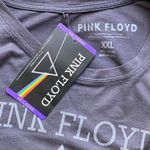 Pink Floyd NWT ~  Dark Side Moon Graphic T Shirt Gray Top ~ Women's Plus Size XXL Photo 3