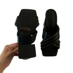 Abound  Women’s Black Block Heel Crossover Strap Heels Sandals Size 6.5 Photo 4
