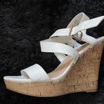 Bella Vita White Platform Sandal Photo 0