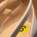 Carmen Marc Valvo  Cork Wedge Sandals White Silver 9 Photo 2