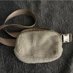 Lululemon  Belt Bag Fleece Cream Photo 0