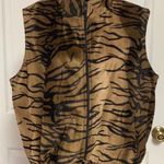 Steven Paul faux fur zipped up vest. Size medium Photo 0