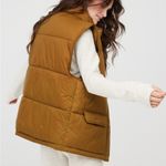 Aerie NWT OFFLINE BY PUFFER VEST size small Photo 1