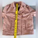 A New Day Blush Pink Faux Suede Cropped Moto Jacket Rose Gold Details Size Small Photo 7