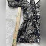 Daytrip Women’s Size Small Short Sleeve  Top Photo 2