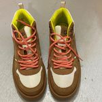 UGG  S/N 1112281 Highland Hi Heritage Mesh Chestnut Shoes USW 7 USM 6 Photo 5