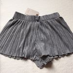 ZARA pleated mini shorts. Xs Photo 5