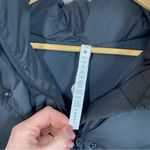 Lululemon  Wunderpuff Cropped Black Vest 600 down filled size 14 Photo 4