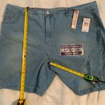 Gloria Vanderbilt Women’s Jean Shorts Photo 5