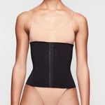 SKIMS  waist trainer! Photo 0