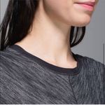 Lululemon Heathered Black Retreat Athletic Workout Tee Shirt Photo 3