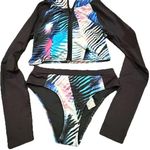 Forever 21  Hugh Waisted Bikini Long Sleeve Tash Guard With Hood medium Photo 0