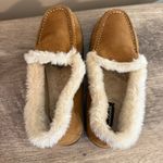 Clarks Mandy Brown Suede Leather Slippers Women’s Sz 9M Faux Fur Indoor/Outdoor Photo 3