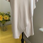 BCBG MAXAZRIA BEIGE SHORT SLEEVE SCALLOPED NECK BACK CROSSOVER SHORT TEE MEDIUM Photo 1