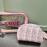 The Vintage Shop The Vintage brand LOVE Toiletry Bag and makeup cosmetics case set of 2 Photo 3