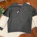 Tommy Hilfiger Grey Crewneck Pullover Fleece & Sherpa Sweatshirt Size Small NWT Photo 0