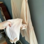 Boohoo Women's Size 12 Beige Ruffle Plunge V-Neck Blouse 3/4 Sleeve Photo 6