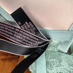 Victoria's Secret Victoria’s Secret Very Sexy Push-Up Bra
Shine Strap Racerback
Size 34C Photo 2