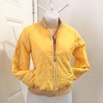 Yellow zip cropped puffer bomber jacket Size S. Photo 1