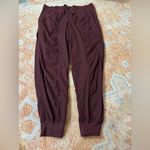 Lululemon  Dance Studio Mid-Rise Jogger *Full Length
Garnet W5ENMS size 12 Photo 3