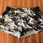 Under Armour Heat Gear Athletic Shorts Photo 0