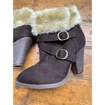 Dream out loud by Selena Gomez Dream Out Loud‎ by Selena Gomez furry boots heels Photo 2