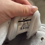 Nike Women’s Size 7 Court Borough Mid Basketball Shoes White Photo 3