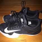 Nike women’s  Volleyball Shoes Photo 0