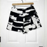 MAAC LONDON Dressy Shorts Size Small‎ Black White Abstract Geometric Print Photo 6
