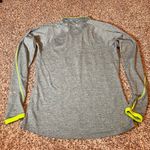 Nike  Running‎ Pullover Top Thumb Holes Dri-Fit Athletic Gray Neon Green M Photo 6