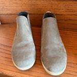 Olukai Hawai’iloa Manu Hope Women’s Size 9.5 Gray Photo 1