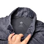 Alo Yoga  Latitude Lightweight 1/2 Zip Pullover Jacket Like New Photo 4