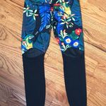 Nike  Black/Blue Paradise Pattern Legging Photo 5