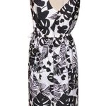 H&M  Women’s Maxi Dress Sleeveless Black White Tropical Pattern Size 4 Vacation Photo 4