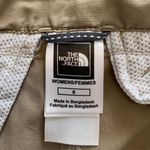 The North Face Women’s Khaki Capri Pants Photo 7