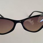 CatEye Sunglasses Black Photo 3