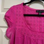 Short sleeve scoop neck shirt pink with crochet design size XL Photo 2