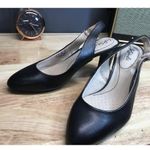 Life Stride Gigi Women's 8.5 Black Leather Sling Back Almond Toe Pump Heels Photo 3