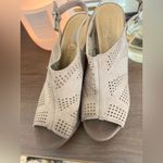 Chinese Laundry  Women's soft brown  Wedge Sandals size 8 Photo 8