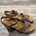 Lucky Brand Women’s Wedge Sandals Beige Suede 8.5 Photo 1