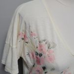 Lucky Brand  cream floral ringspun vneck tee size medium Photo 2