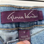 Gloria Vanderbilt  Amanda‎ Light wash Jeans Size 6 short Photo 1