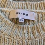John + Jenn Ivory and gold fleck sweater size M Photo 4