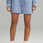 Lululemon Scuba High-Rise  Shorts 5" Photo 0