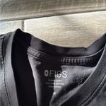 FIGS  scrub t shirt Photo 2
